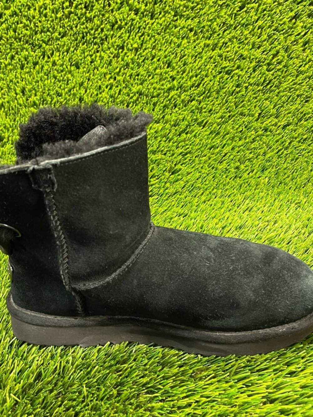 Ugg Mini Bailey Bow Womens Size 8 Black Clasic Outdoor Winter Fur Suede Boots - Picture 4 of 9
